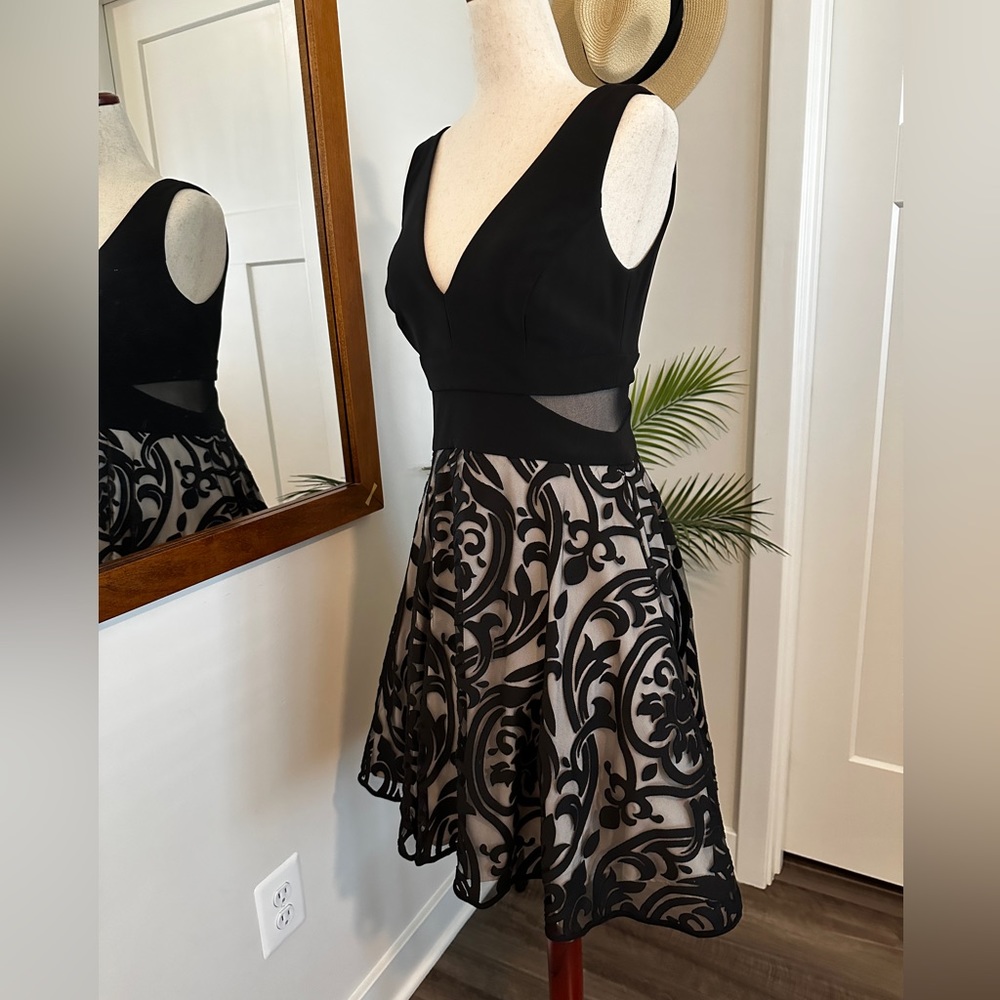 Xscape Cocktail Dress size 6
